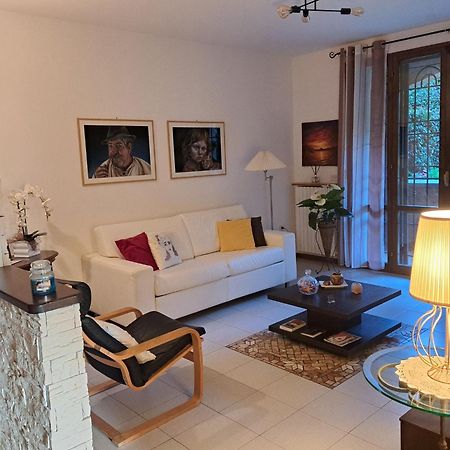 Casa Vacanze Viaggi Dipinti Monterenzio Exterior foto